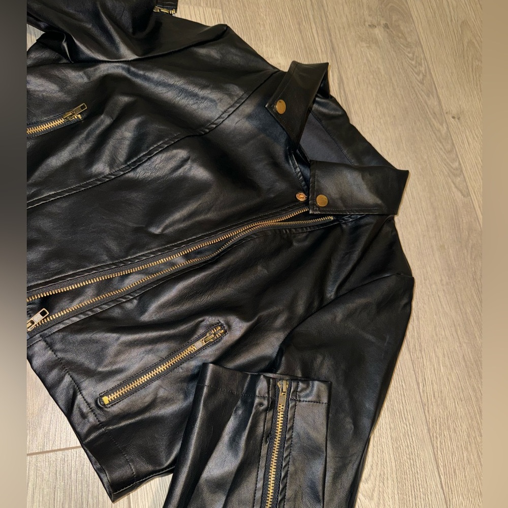 Cropped Faux Leather Jacket